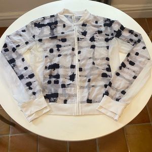 Lululemon Women’s Mesh Run Jacket